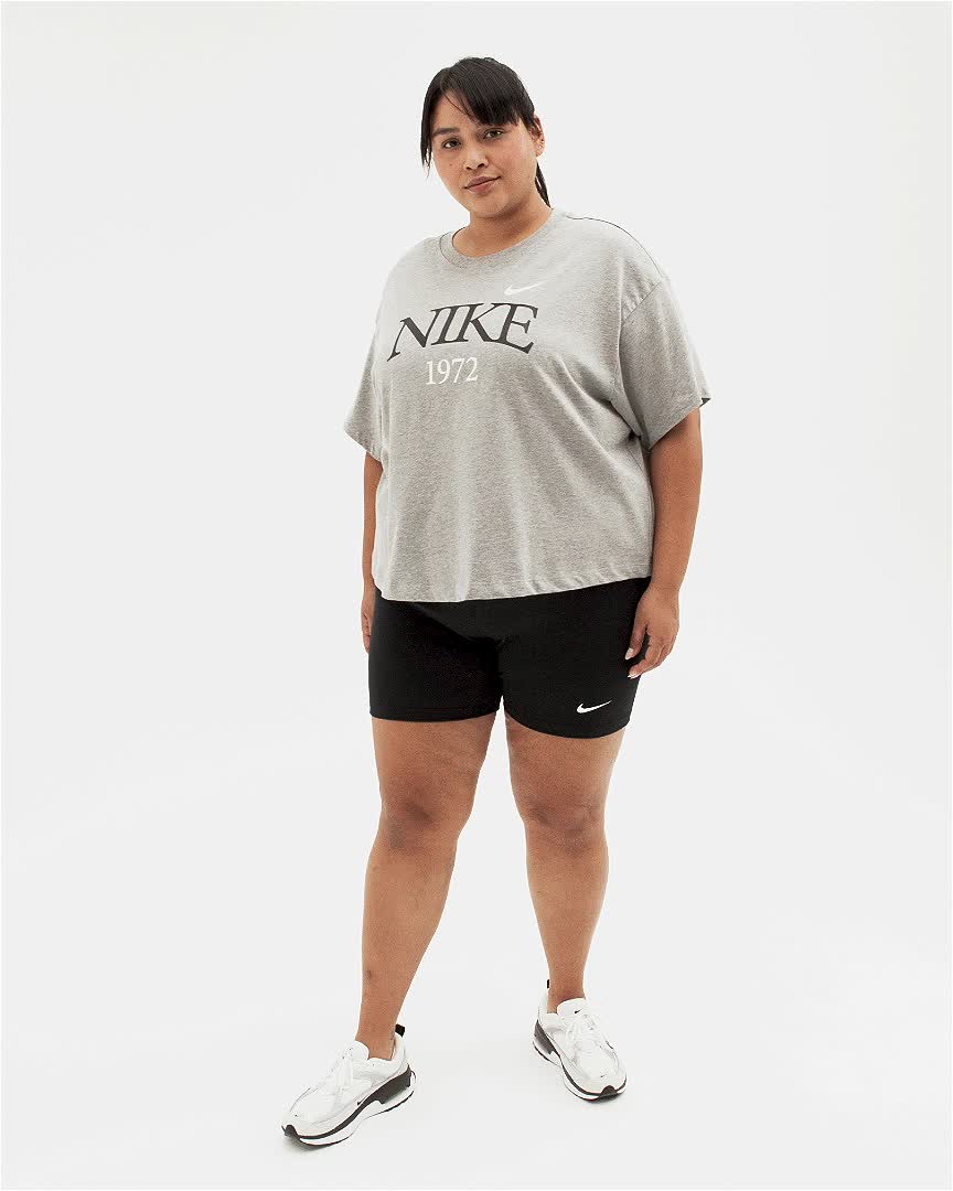 Nike Sportswear Classic Women's T-Shirt (Plus Size). Nike.com