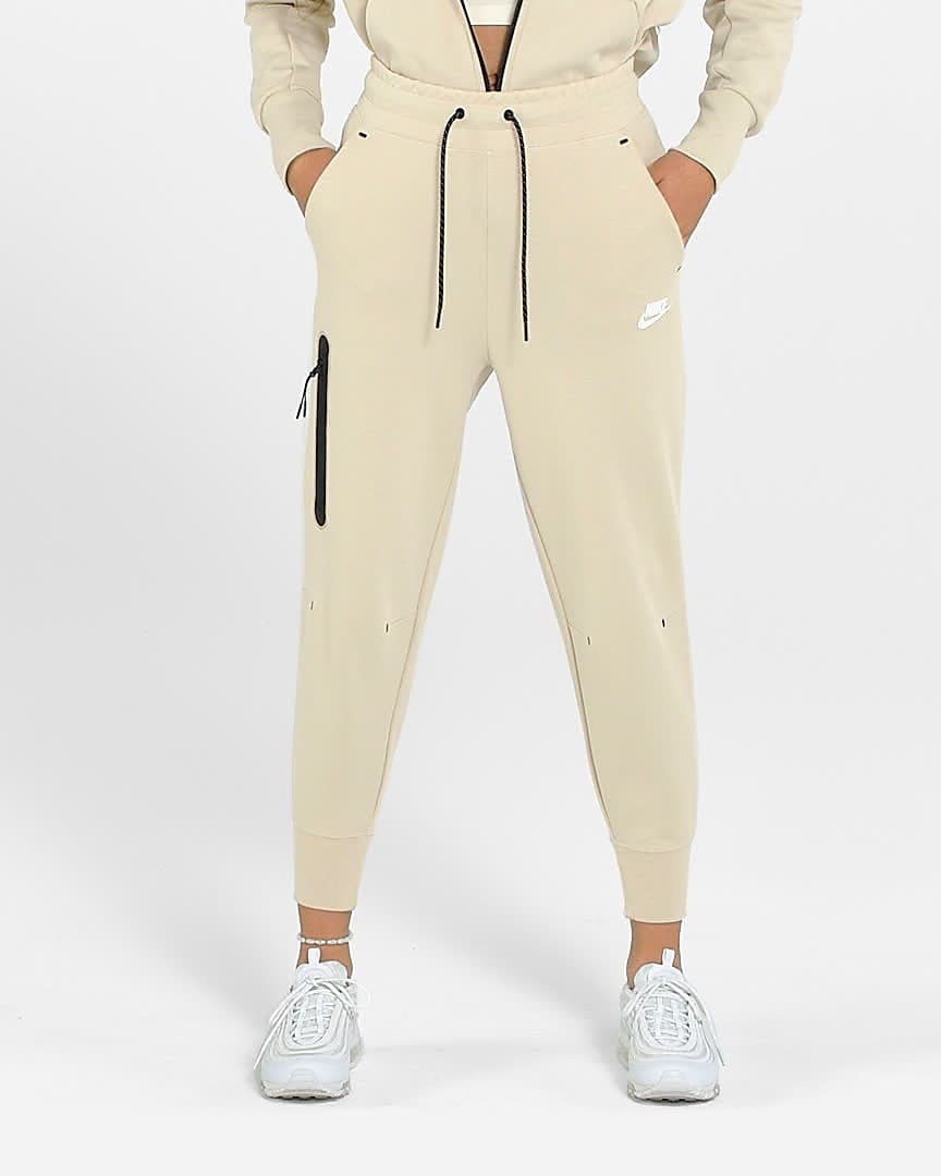 Pantaloni Nike Sportswear Tech Fleece - Donna. Nike IT