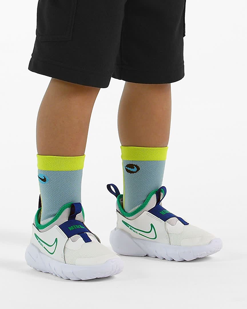 Nike Flex Runner 2 Little Shoes.