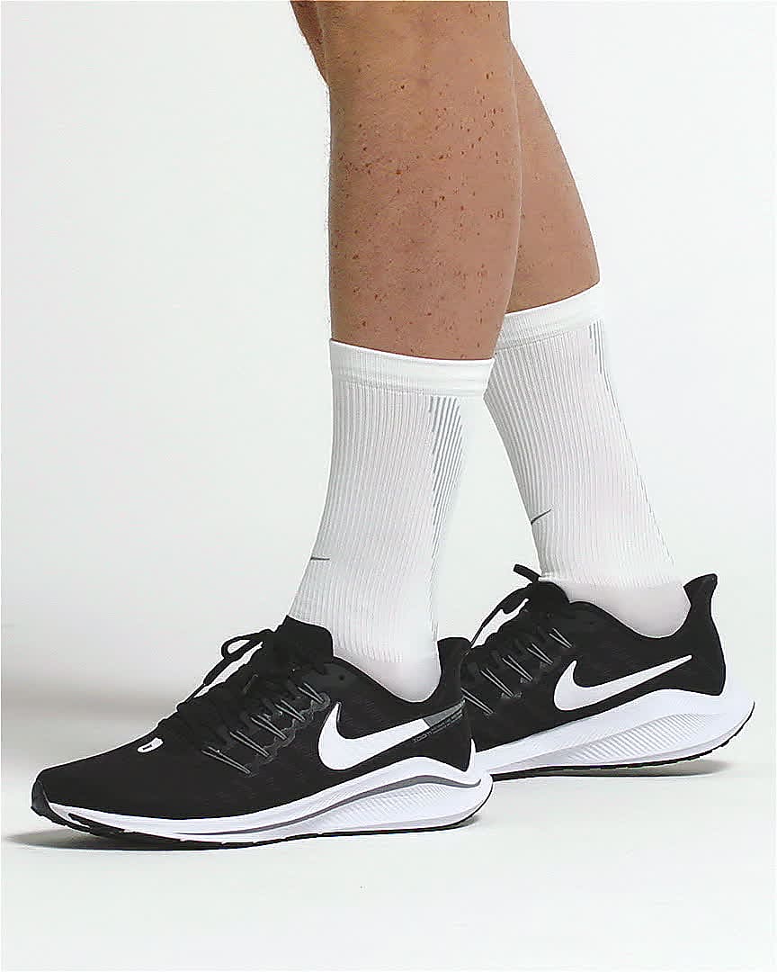 Nike Air Zoom Vomero 14 男款跑鞋。Nike TW