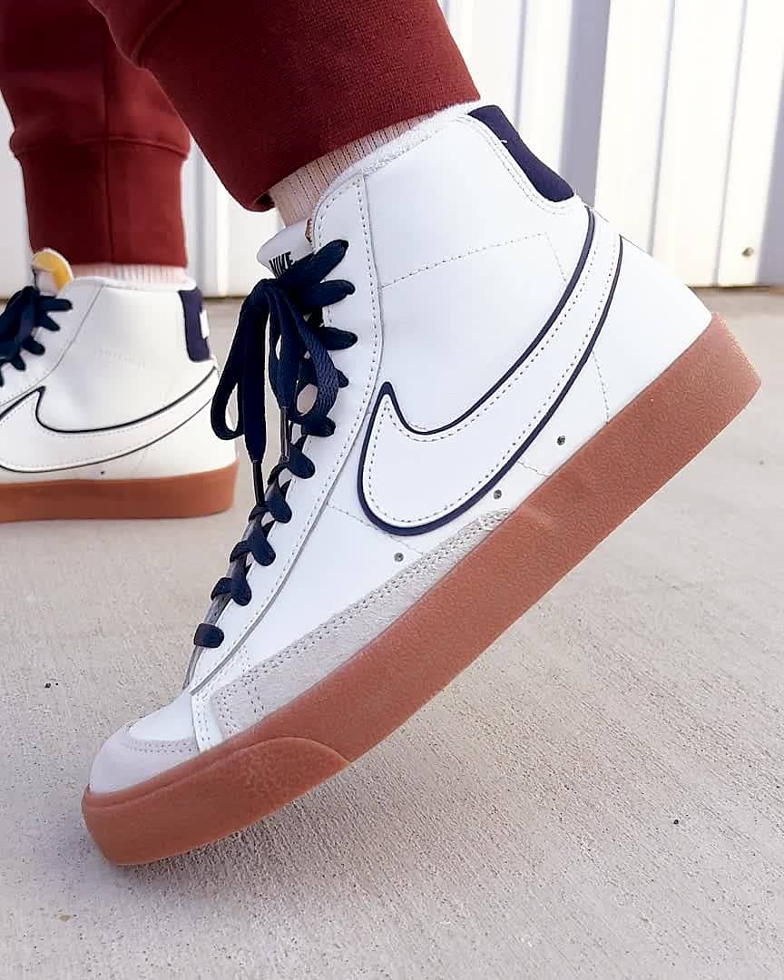 navy blue nike blazer mid 77