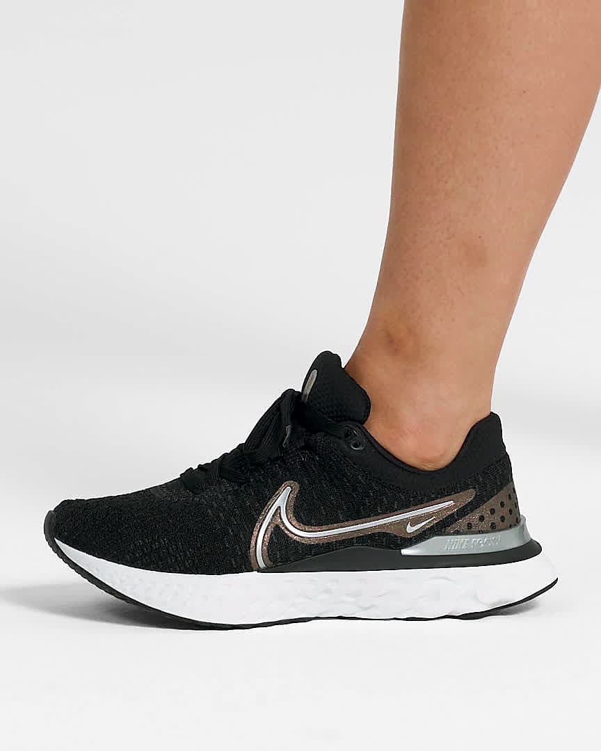 Womens nike flyknit on sale 3