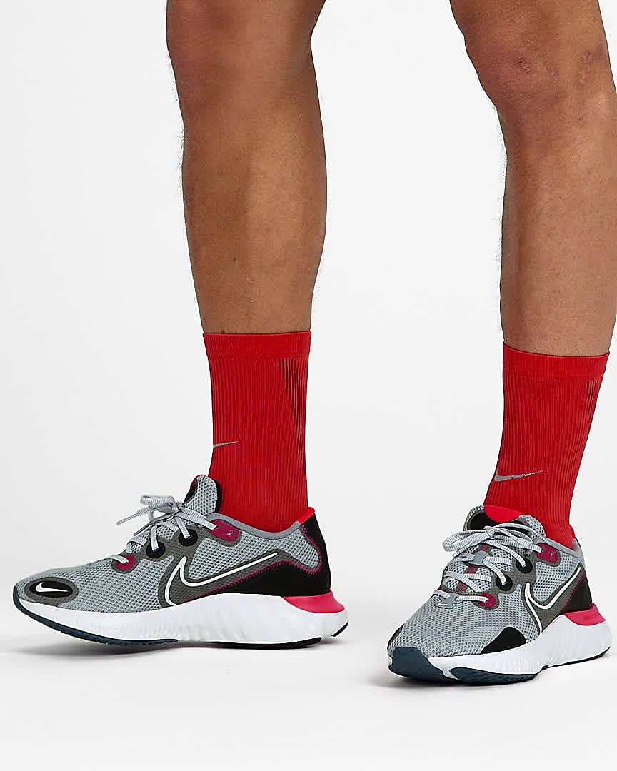 Nike Renew Run 男款跑鞋。Nike TW