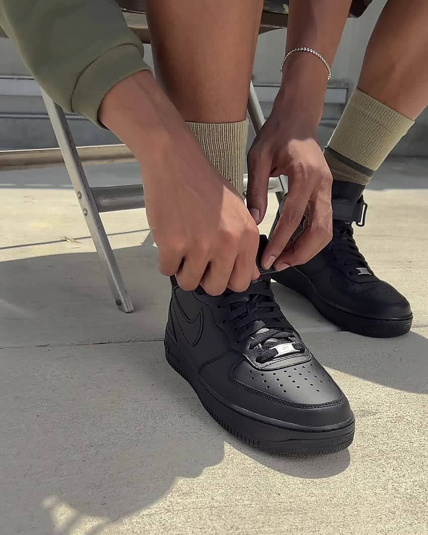 Nike Air Force 1 Mid '07 Herenschoen. Nike BE