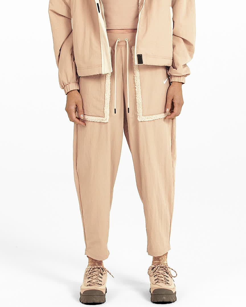 nike essential woven running trousers