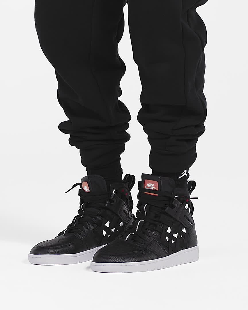 Air Jordan 1 Cargo ç·åè¿å¨é-èå
(Nike)ä¸å½å®ç½