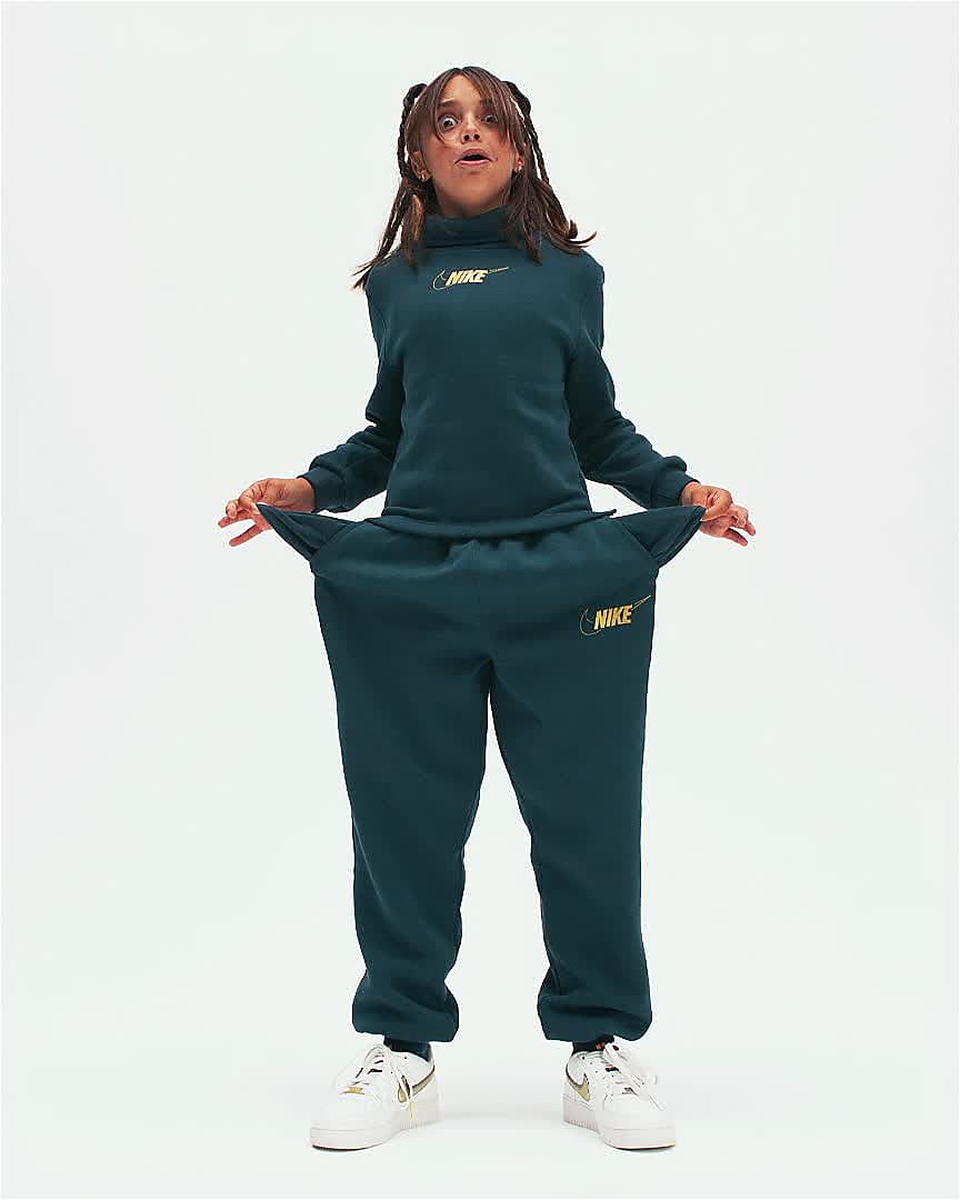 Nike Sportswear Club Fleece Long-Sleeve Top. Big (Girls\') Kids\' Funnel-Neck