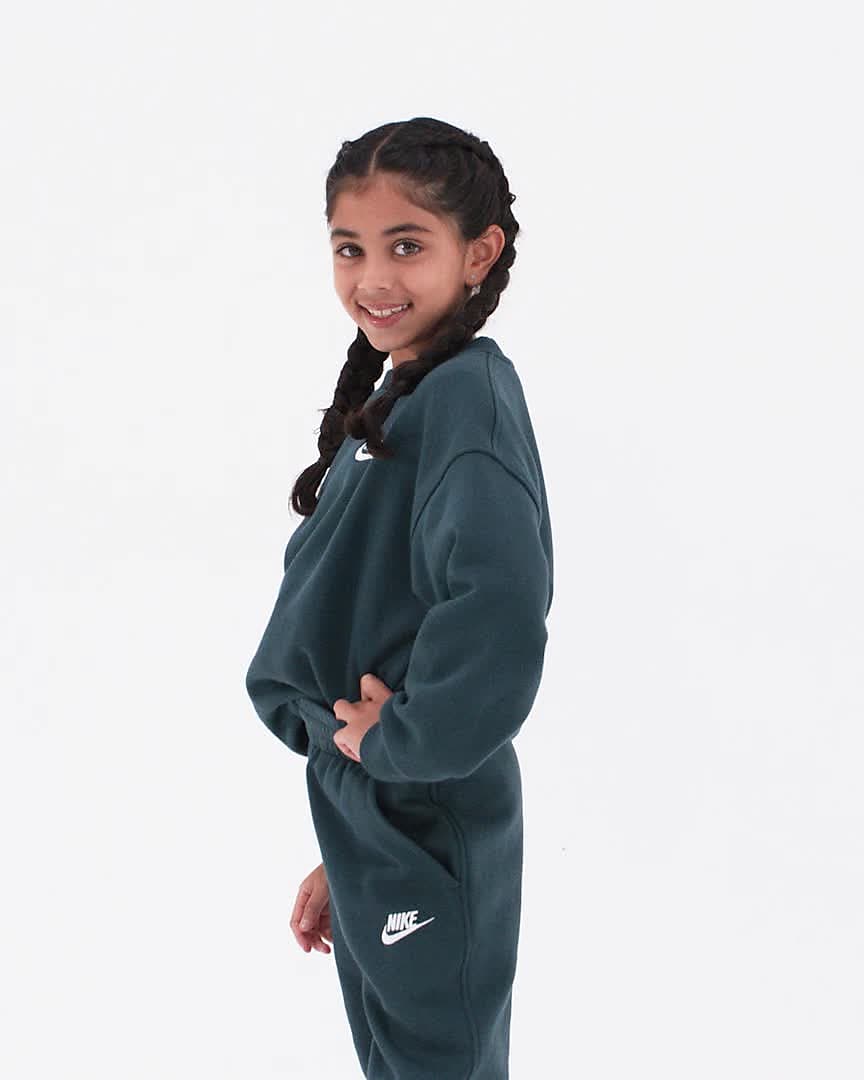 Nike Sportswear Older Kids' (Girls') Dri-FIT Loose Fleece Joggers. Nike LU