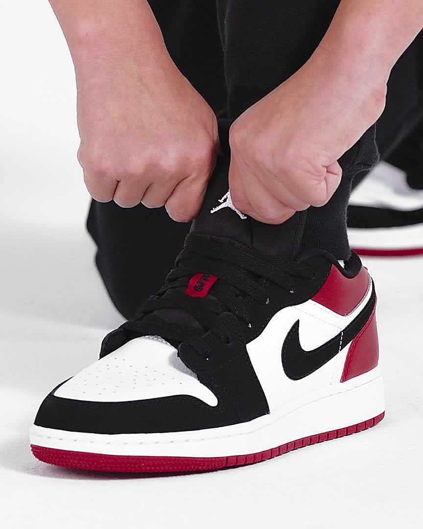 Air Jordan 1 低筒大童鞋款。Nike TW