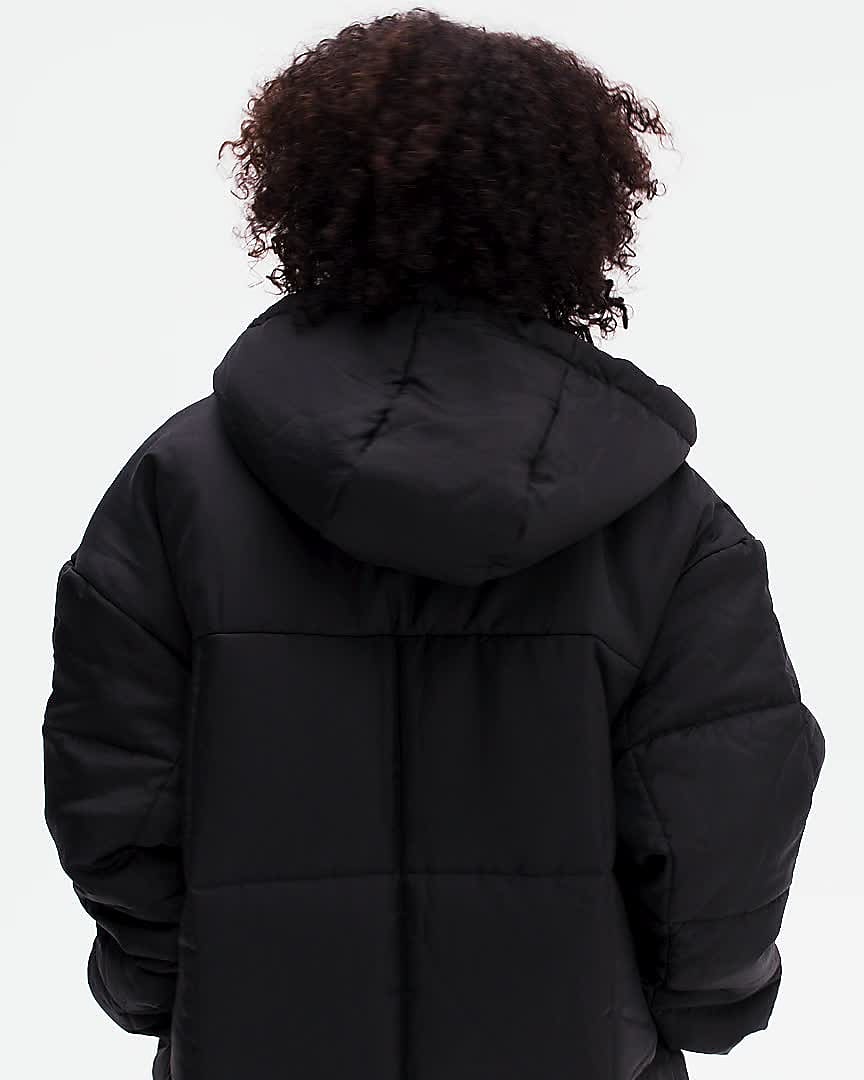 Nike Classic Puffer Jacket in Black