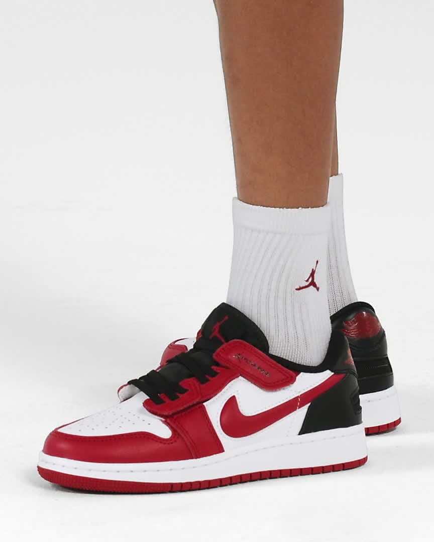 Air Jordan 1 Low FlyEase Older Kids' Shoes. Nike CA