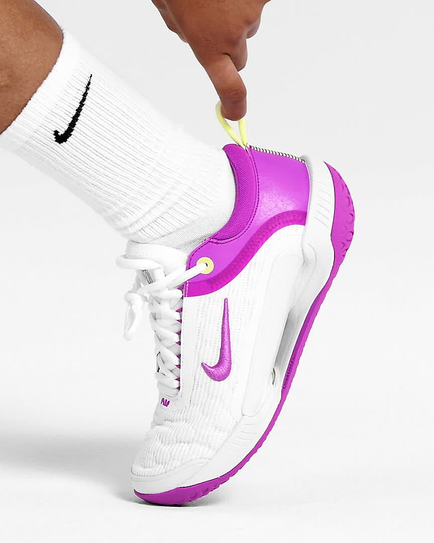 Agarrar auxiliar apoyo NikeCourt Air Zoom NXT Zapatillas de tenis de pista rápida - Mujer. Nike ES