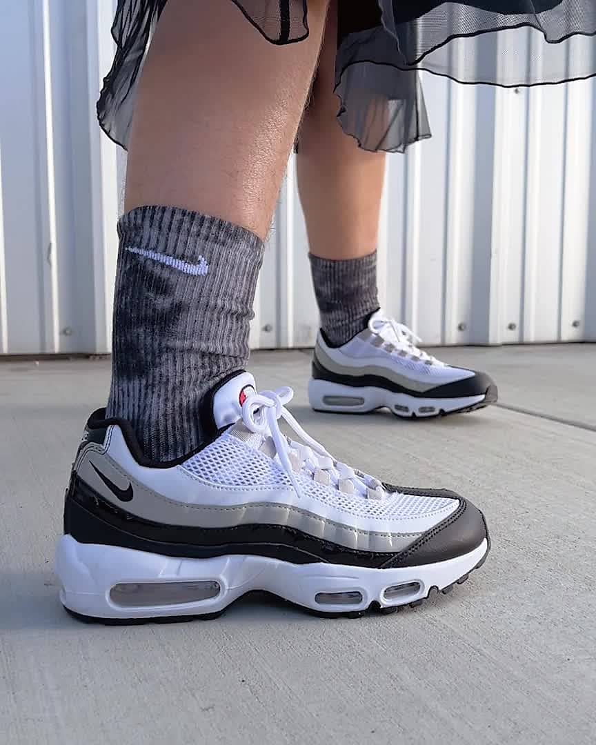 Empuje Conciso navegador Nike Air Max 95 Women's Shoes. Nike ID