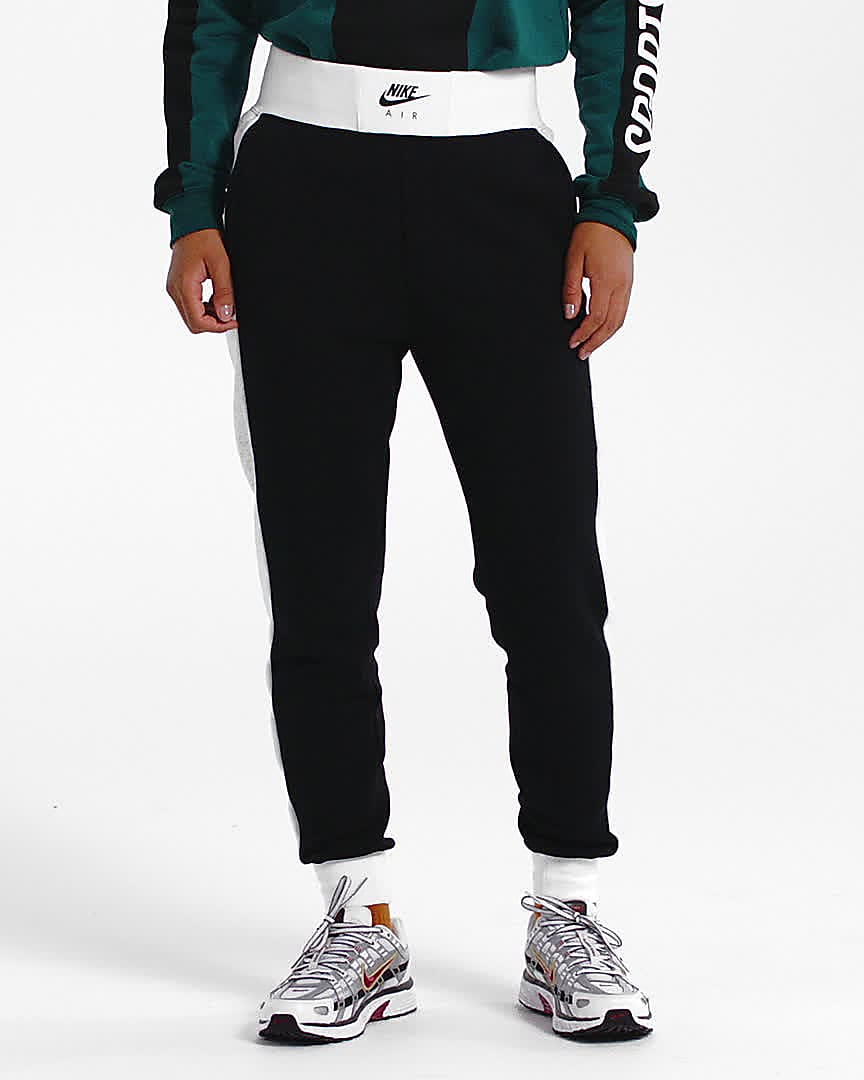 pantaloni nike scontate
