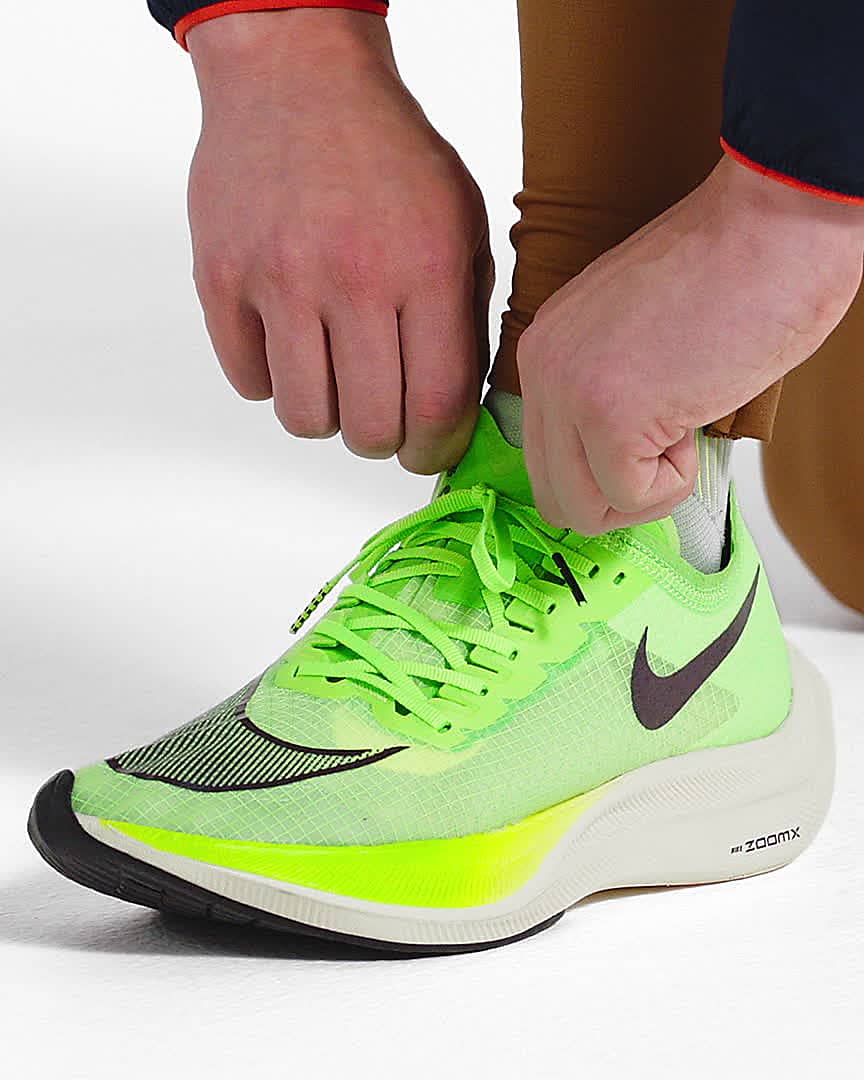 Scarpa da gara su strada Nike ZoomX Vaporfly NEXT%. Nike CH