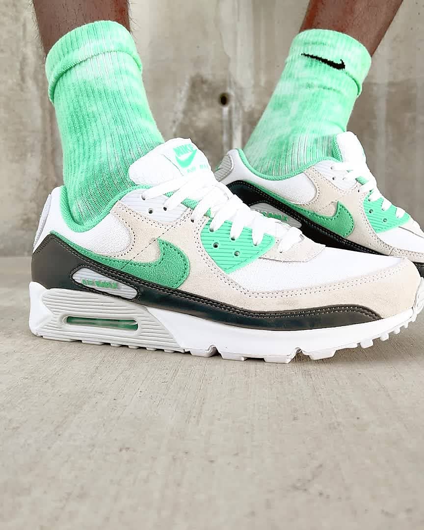 green nike shoes air max