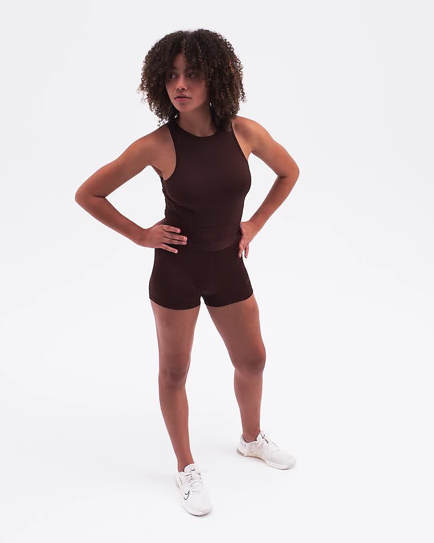  Nike Pro Dri-FIT Women's Graphic Crop Tank Top (as1, Alpha, s,  Regular, Regular, Black/Dark Smoke Grey/White) : Clothing, Shoes & Jewelry