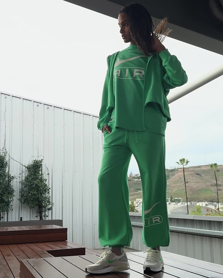 Nike air max green hot sale tracksuit