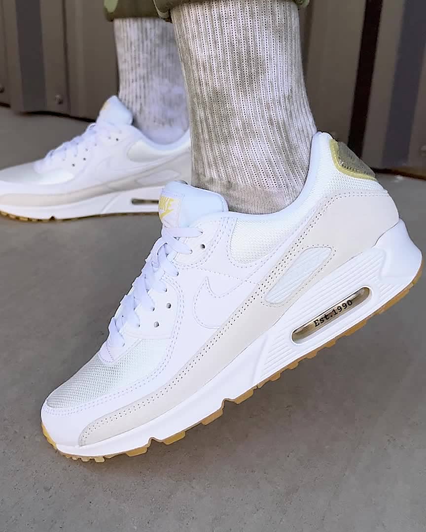 Nike Air Max 90 SE Men's Shoes. 