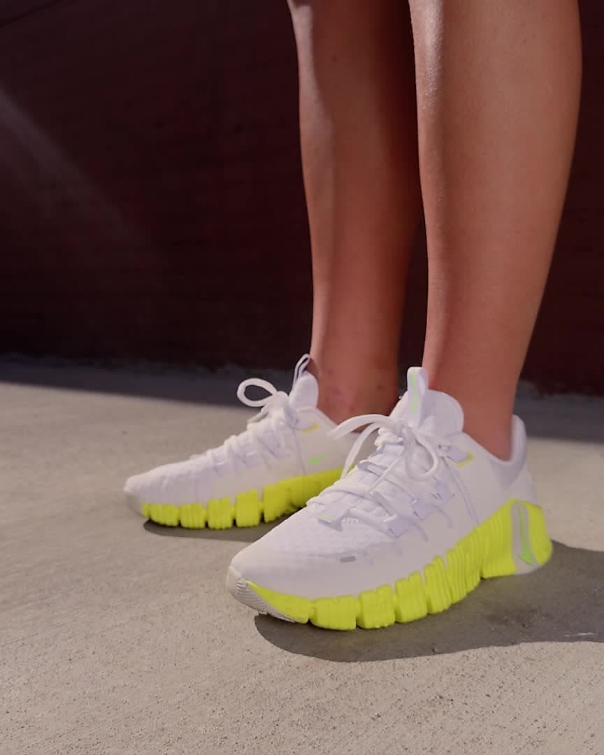 Nike Free Metcon 5 Women s Workout Shoes. Nike CZ