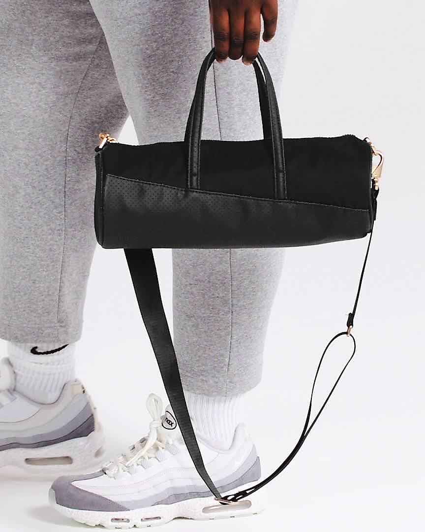 ros Datter mærke Klassisk Nike Barrel-taske til kvinder (5L). Nike DK