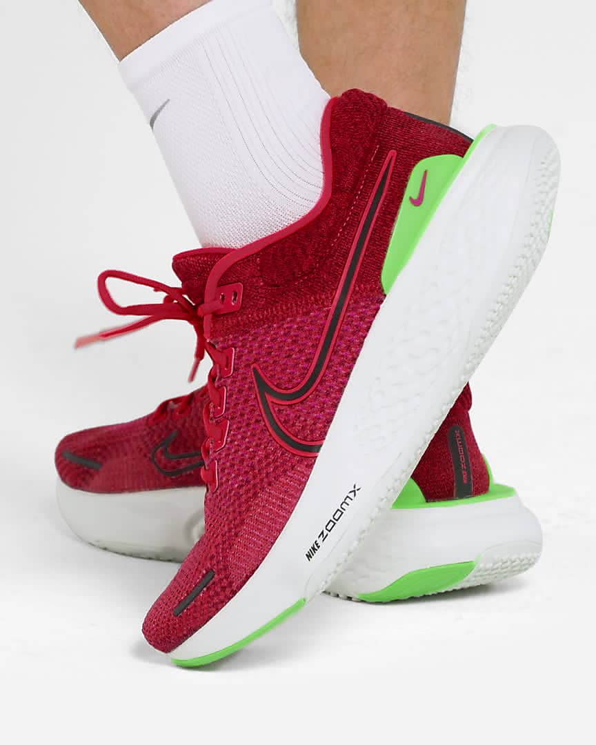 Calzado de running en carretera para hombre Nike ZoomX Invincible Run  Flyknit 2. Nike MX