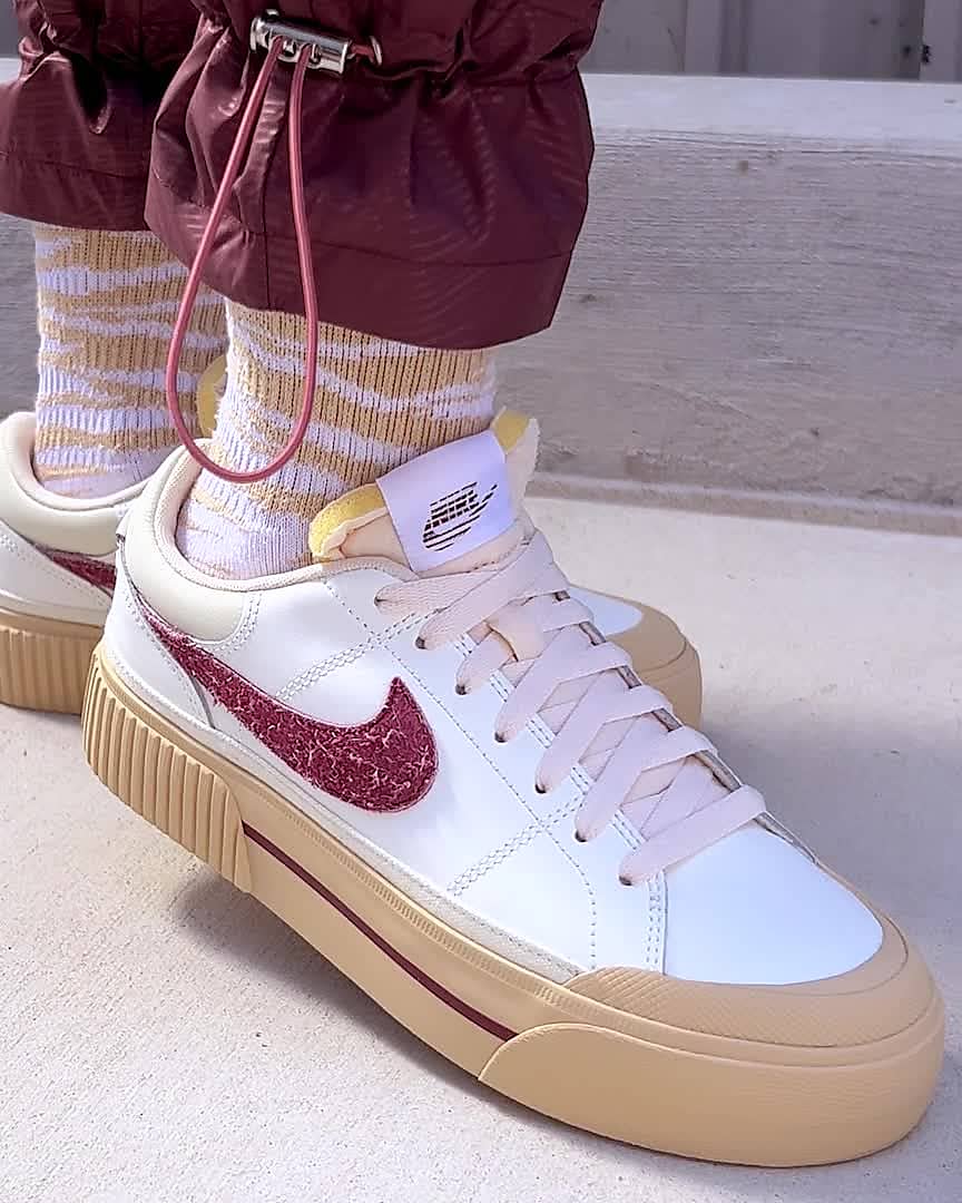 NIKE コートレガシーリフト - スニーカー