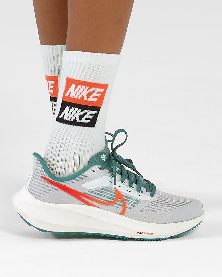 Nike公式 ナイキ エア ズーム ペガサス 39 ジュニア ロード ランニングシューズ オンラインストア 通販サイト