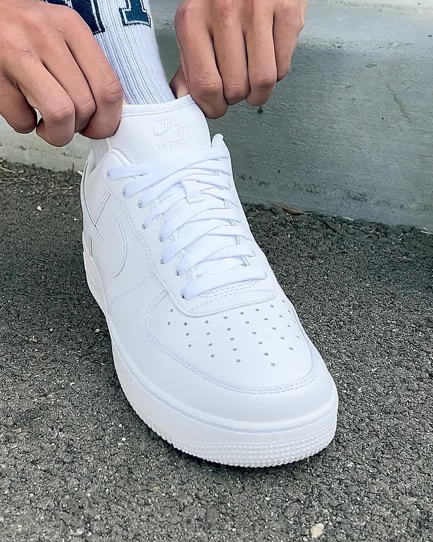 Mens size 7 air force 1 top