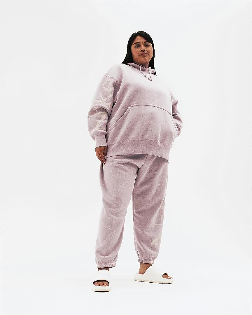 Nike Sportswear Phoenix Fleece Women's Oversized Logo Tracksuit Bottoms  (Plus Size). Nike LU