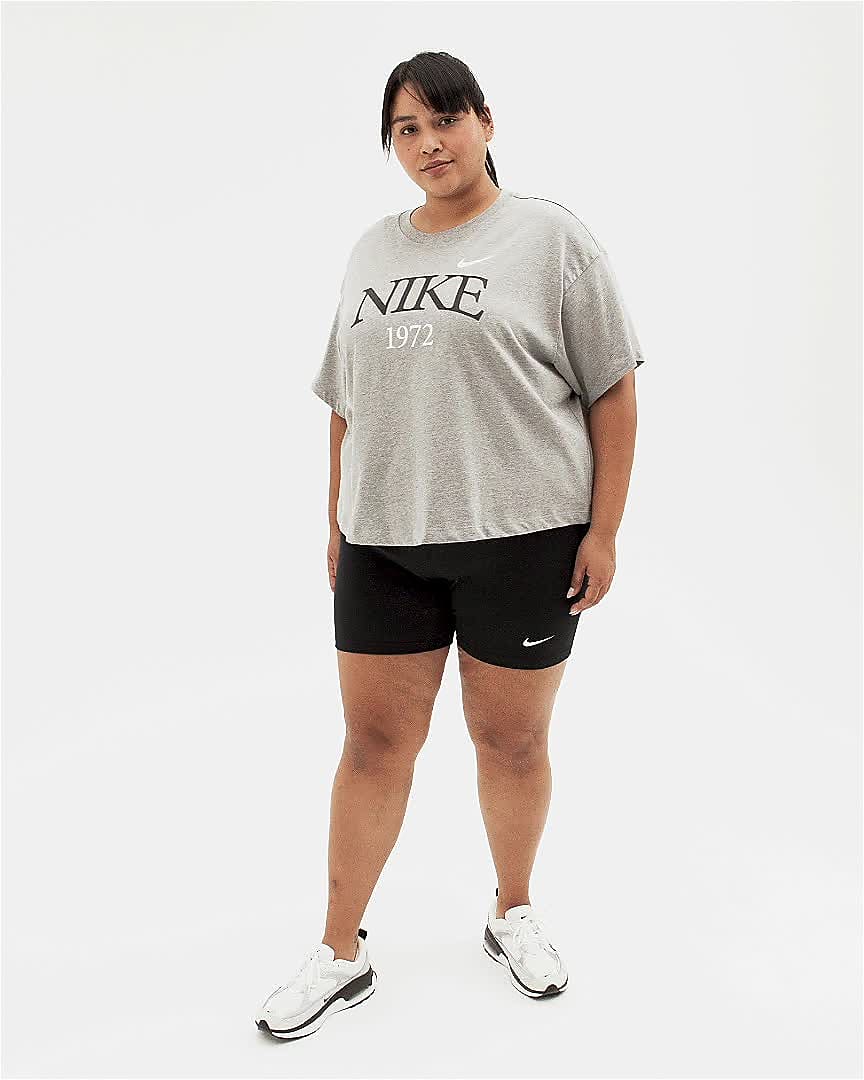 Nike Sportswear Essential Womens T-Shirt - Plus Size - Sangria/White