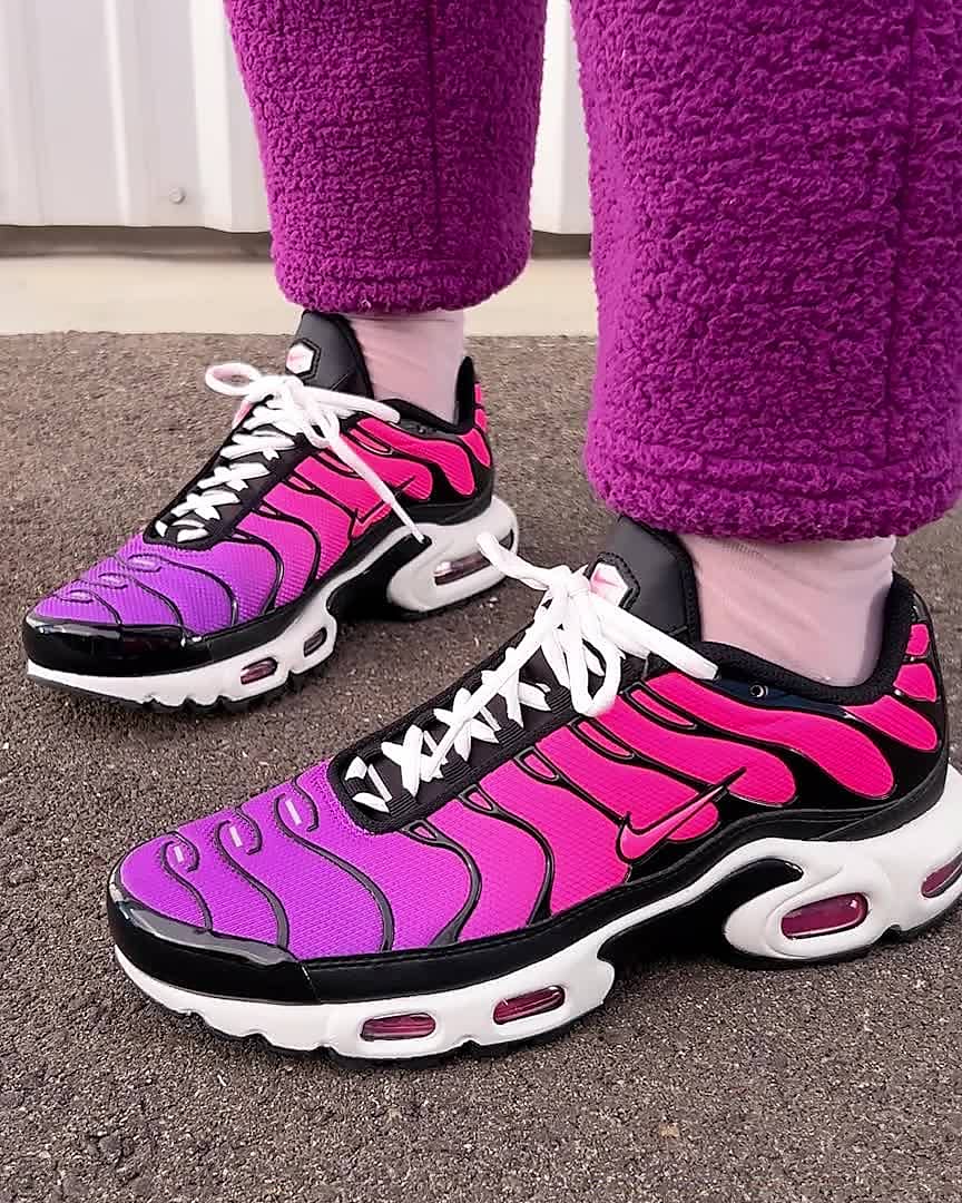 pink and purple nike air max plus