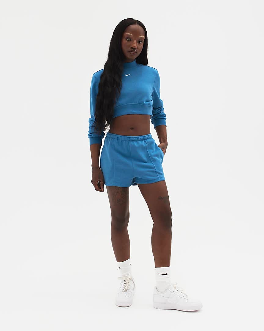 Shorts de French Terry slim de tiro alto de 5 cm para mujer Nike