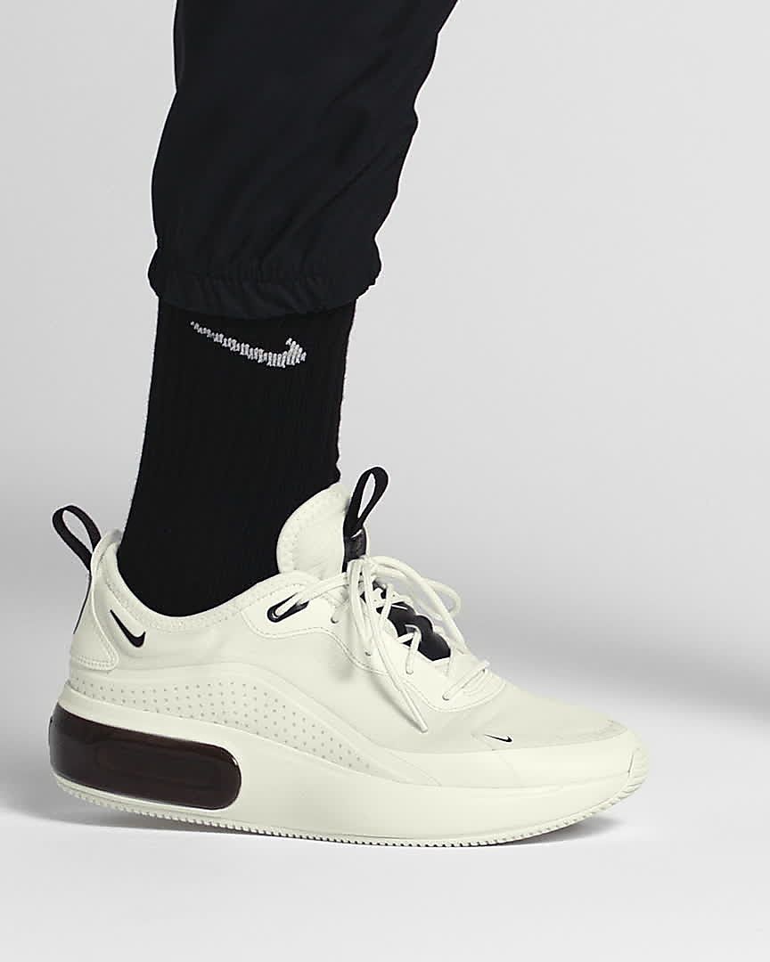nike dia nere